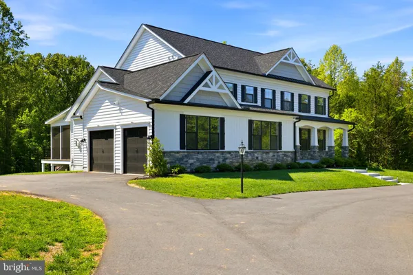 $999,000 | 301 Kingdom Drive, Fredericksburg, VA 22406