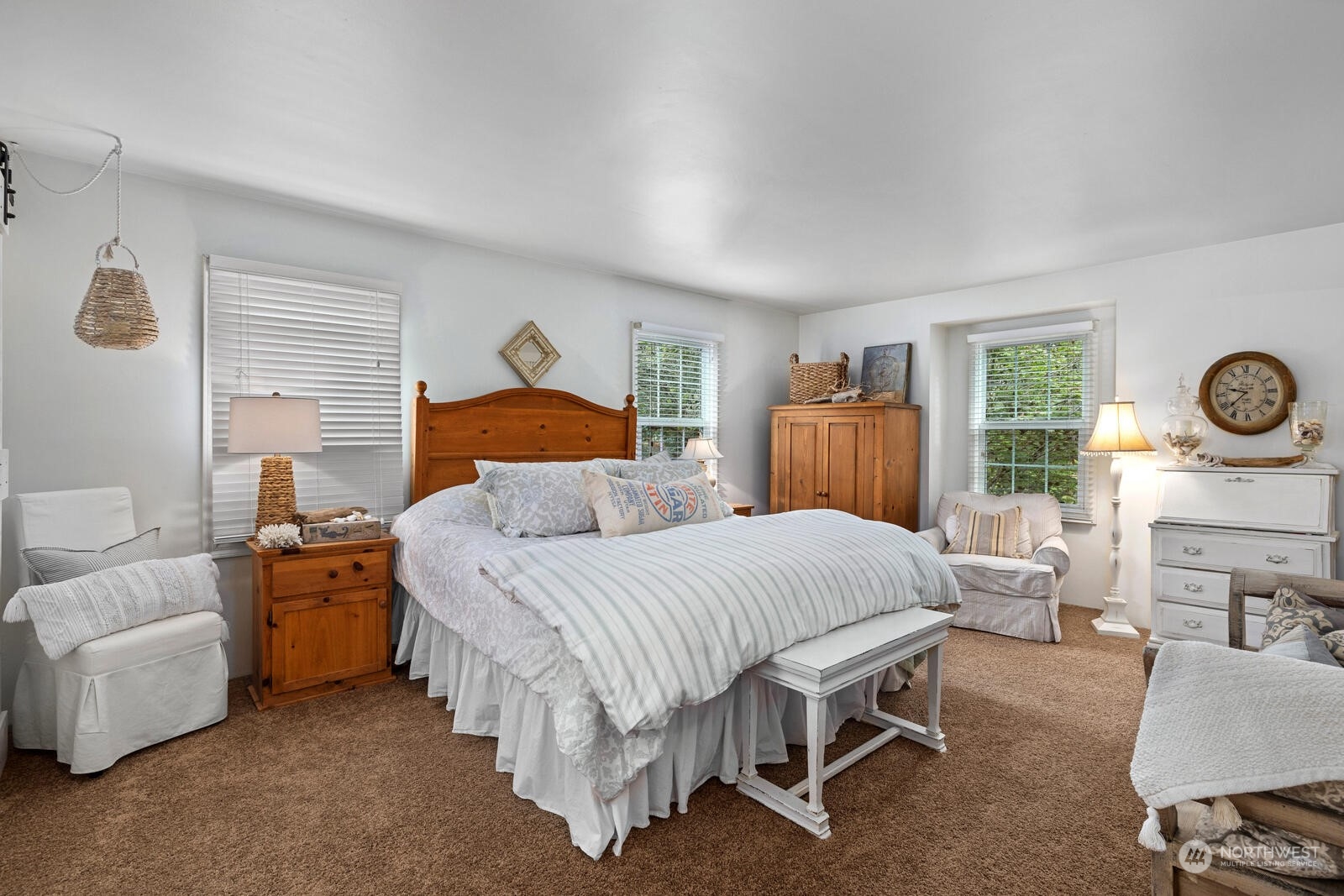 525 192nd Place Southeast Bothell, WA 98012 - Photo 20 of 40 a bedroom with a bed and a couch