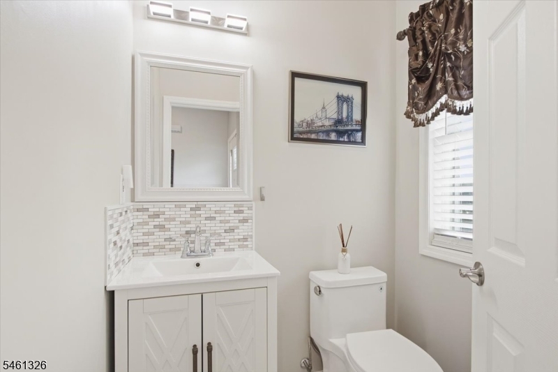677 Canistear Road Vernon, NJ 07422 - Photo 5 of 43 Gallery Image 5