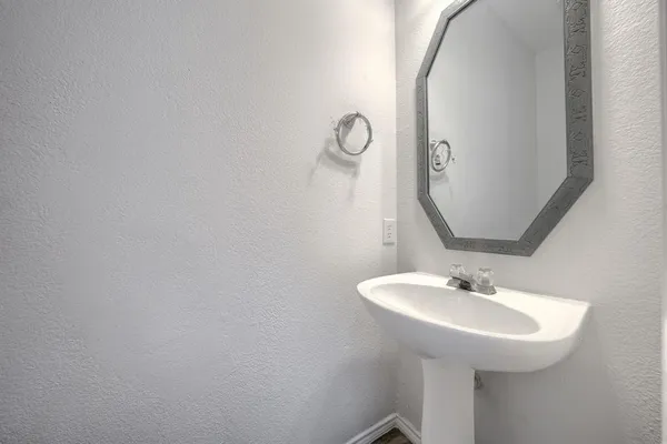 $2,999 | 11441 Clover Knoll Drive, Frisco, TX 75035