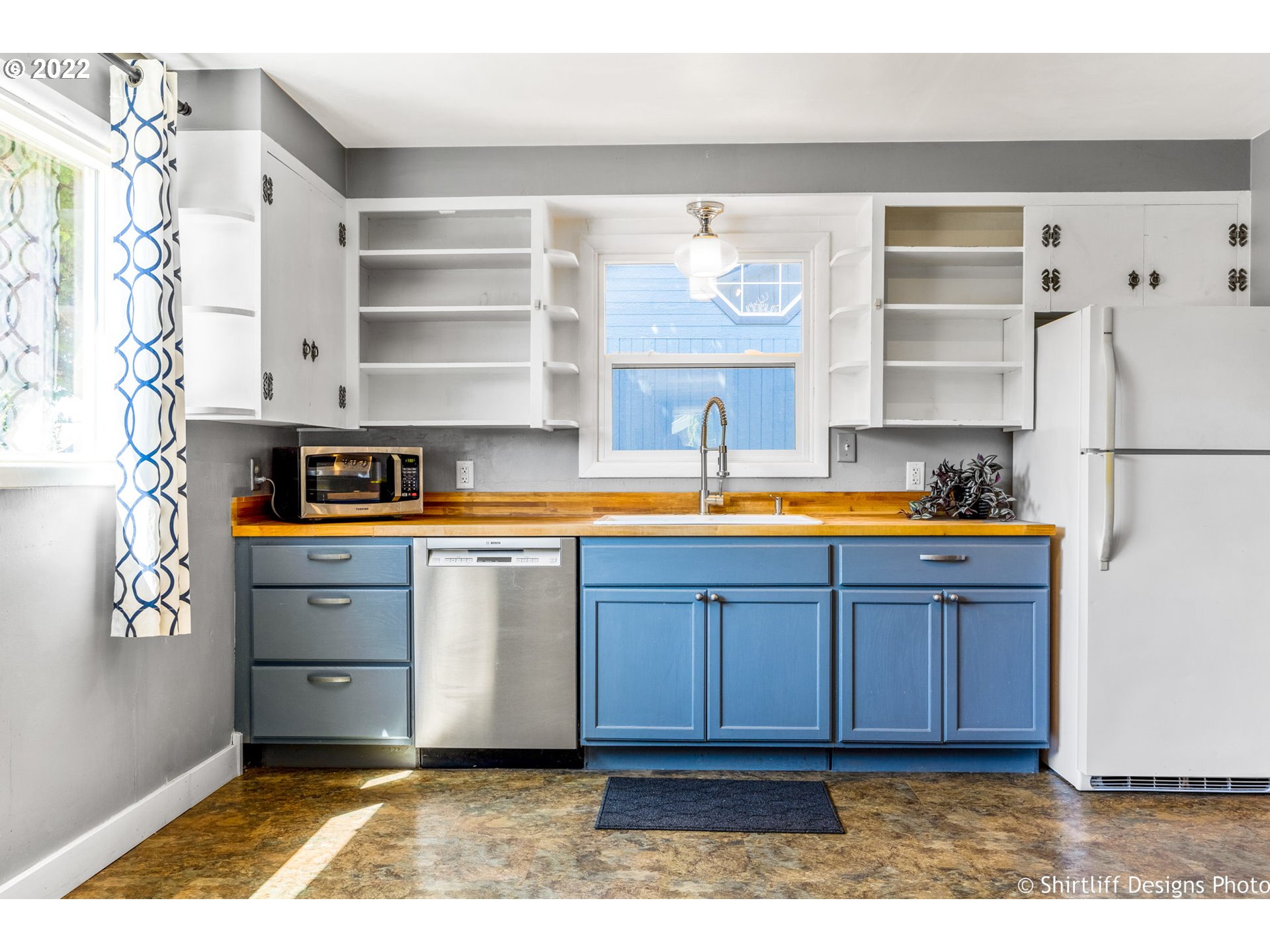 1062 A Street Springfield, OR 97477 - Photo 12 of 31 Kitchen
