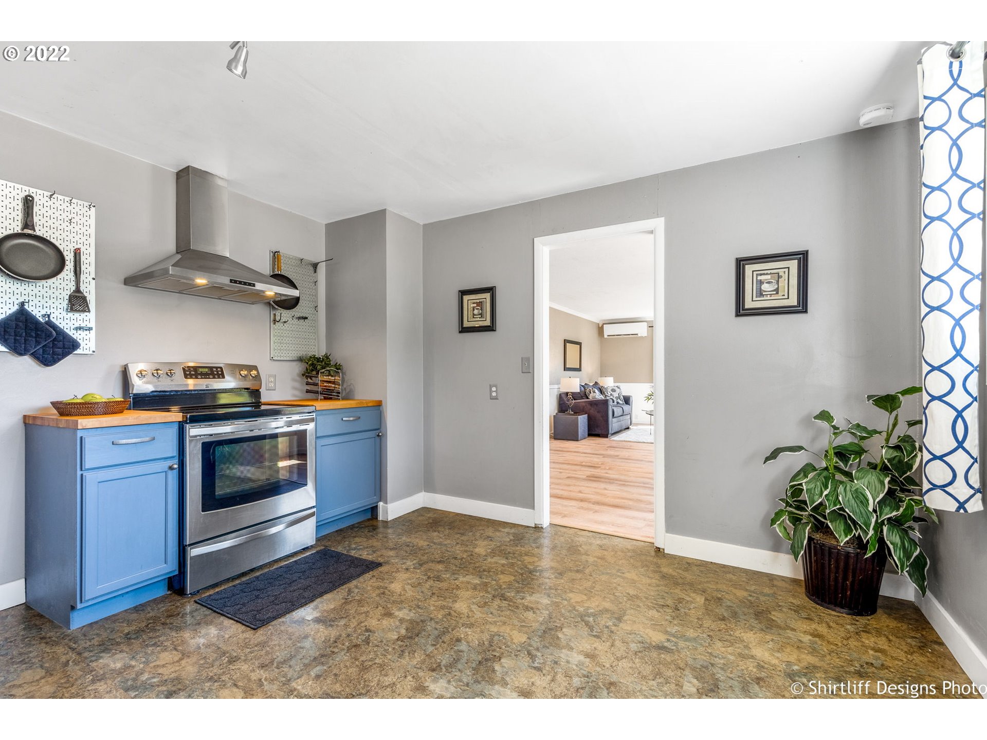1062 A Street Springfield, OR 97477 - Photo 18 of 31 Kitchen