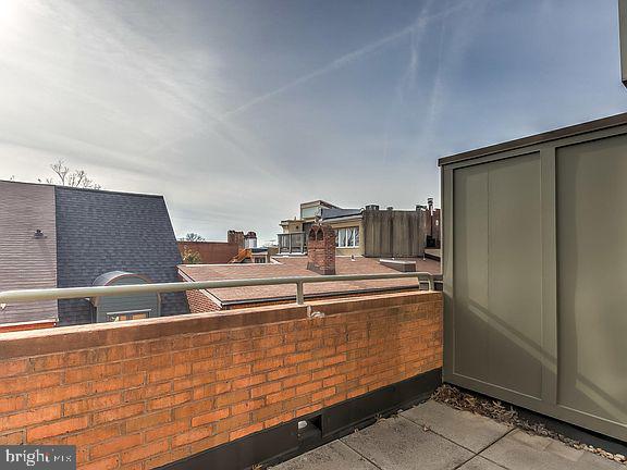 136 Welcome Alley, Unit TH2 Baltimore, MD 21201 - Photo 32 of 39 Urban balcony with skyline views.
