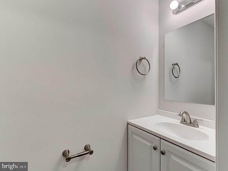 136 Welcome Alley, Unit TH2 Baltimore, MD 21201 - Photo 36 of 39 Sleek and modern bathroom design.