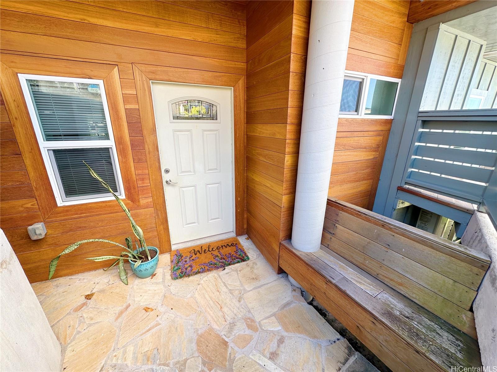 2578 Pacific Heights Road Honolulu, HI 96813 - Photo 19 of 25 Front door area