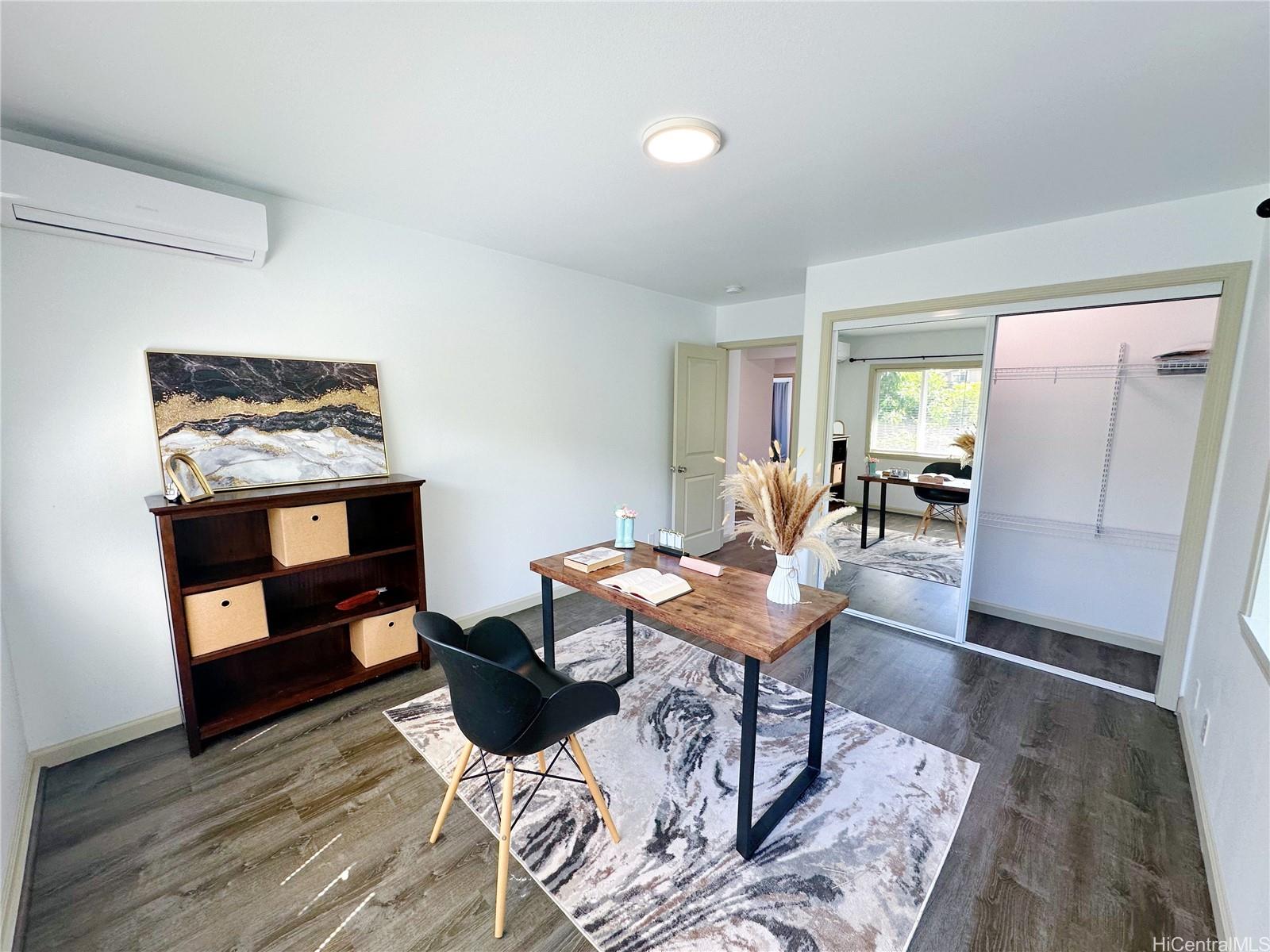 2578 Pacific Heights Road Honolulu, HI 96813 - Photo 9 of 25 Upstairs bedroom 1