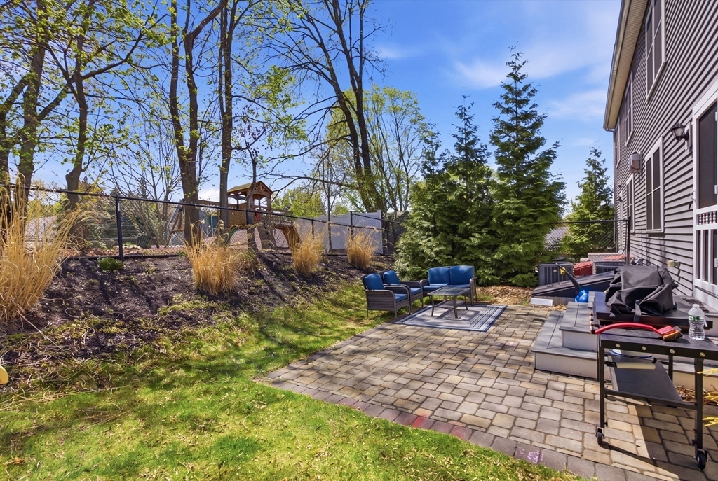 7 Spring Court, Unit A Woburn, MA 01801 - Photo 37 of 40
