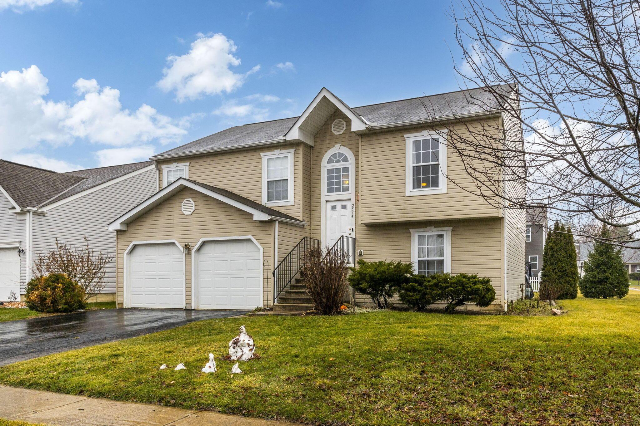Front View - 2574 Ridgeway Avenue, Lancaster, OH 43130
