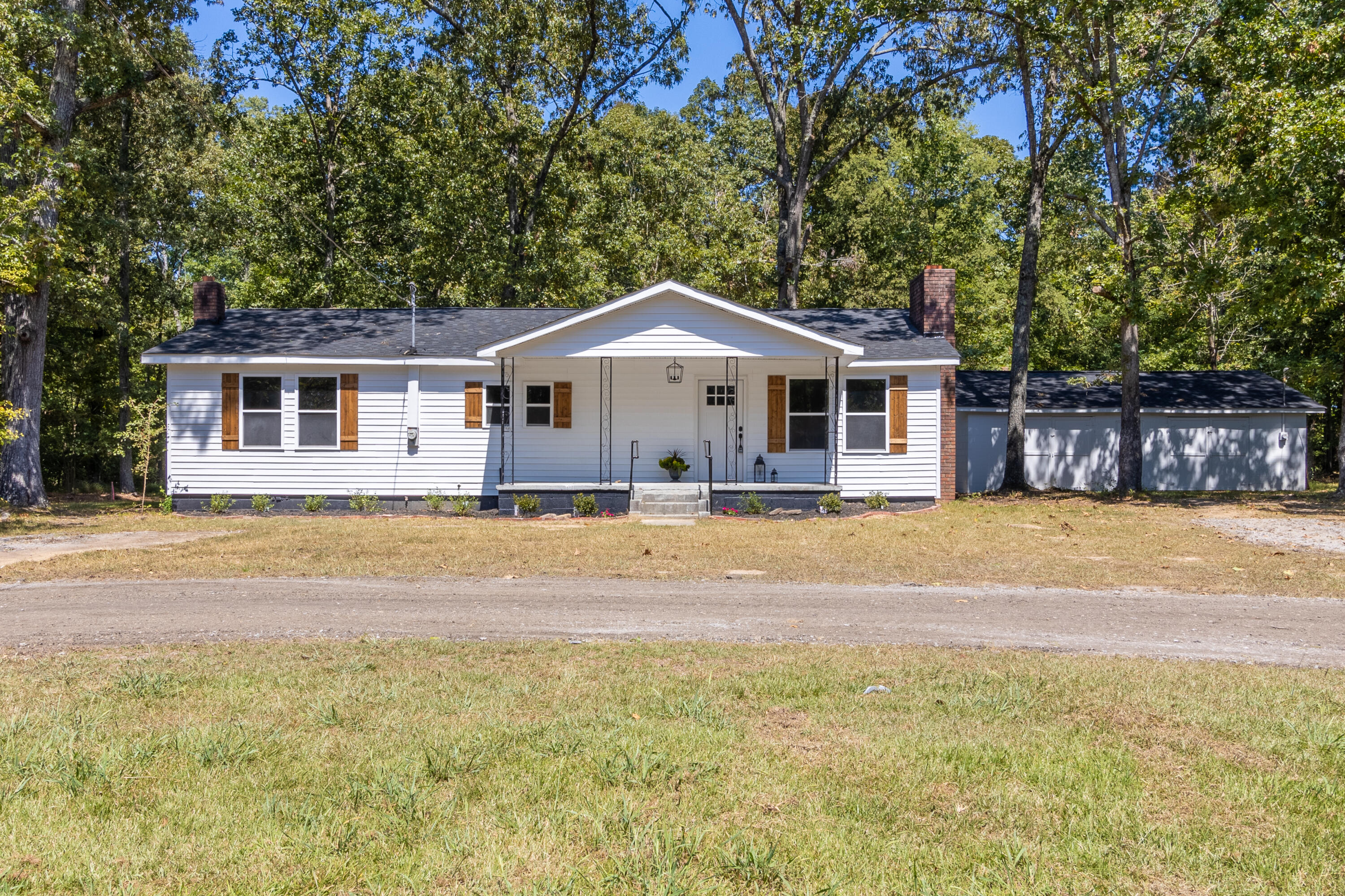 4823 Tibbs Bridge-01