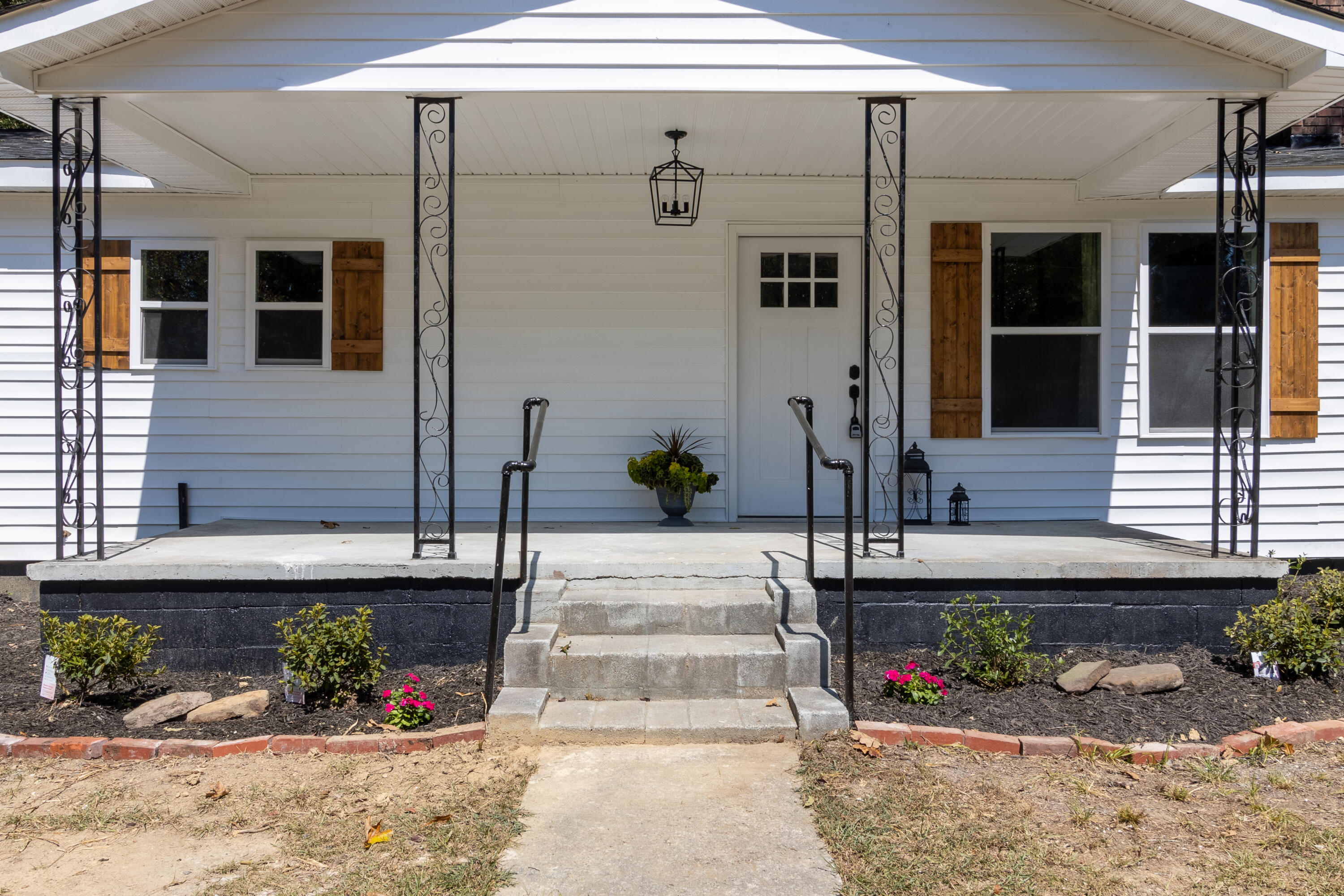 4823 Tibbs Bridge Road Southeast Dalton, GA 30721 - Photo 7 of 28 4823 Tibbs Bridge-04