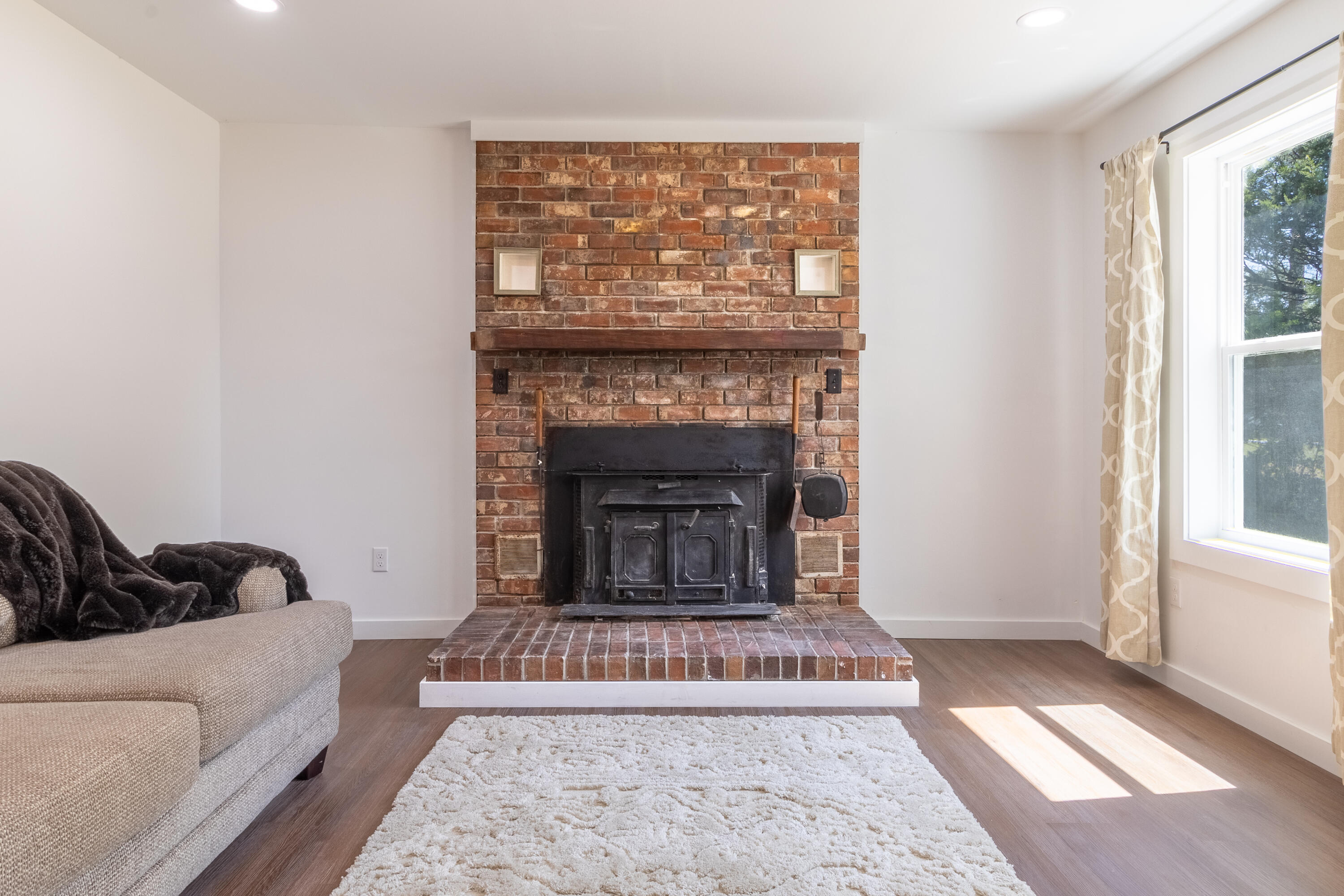 4823 Tibbs Bridge Road Southeast Dalton, GA 30721 - Photo 9 of 28 4823 Tibbs Bridge-12