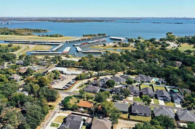 $449,000 | 216 Wilson St Lake, Lake Dallas, TX 75065