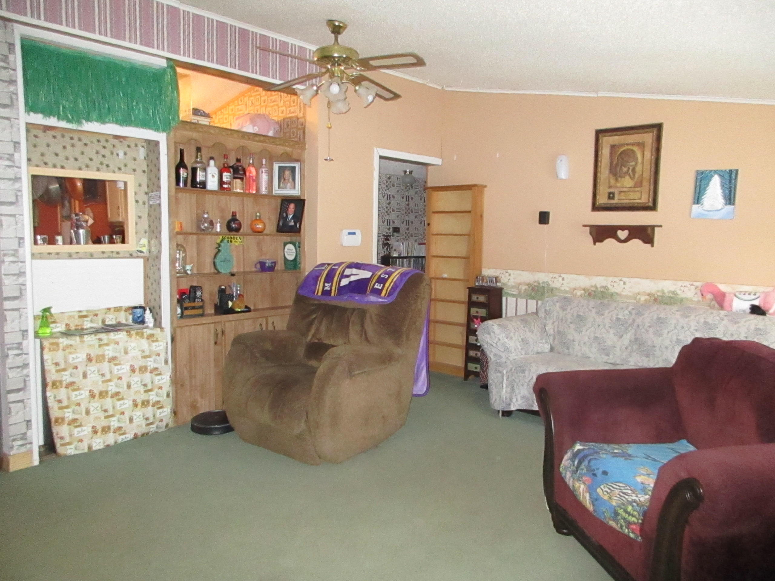 3835 Middle Road Sidney, ME 04330 - Photo 3 of 20 Living room