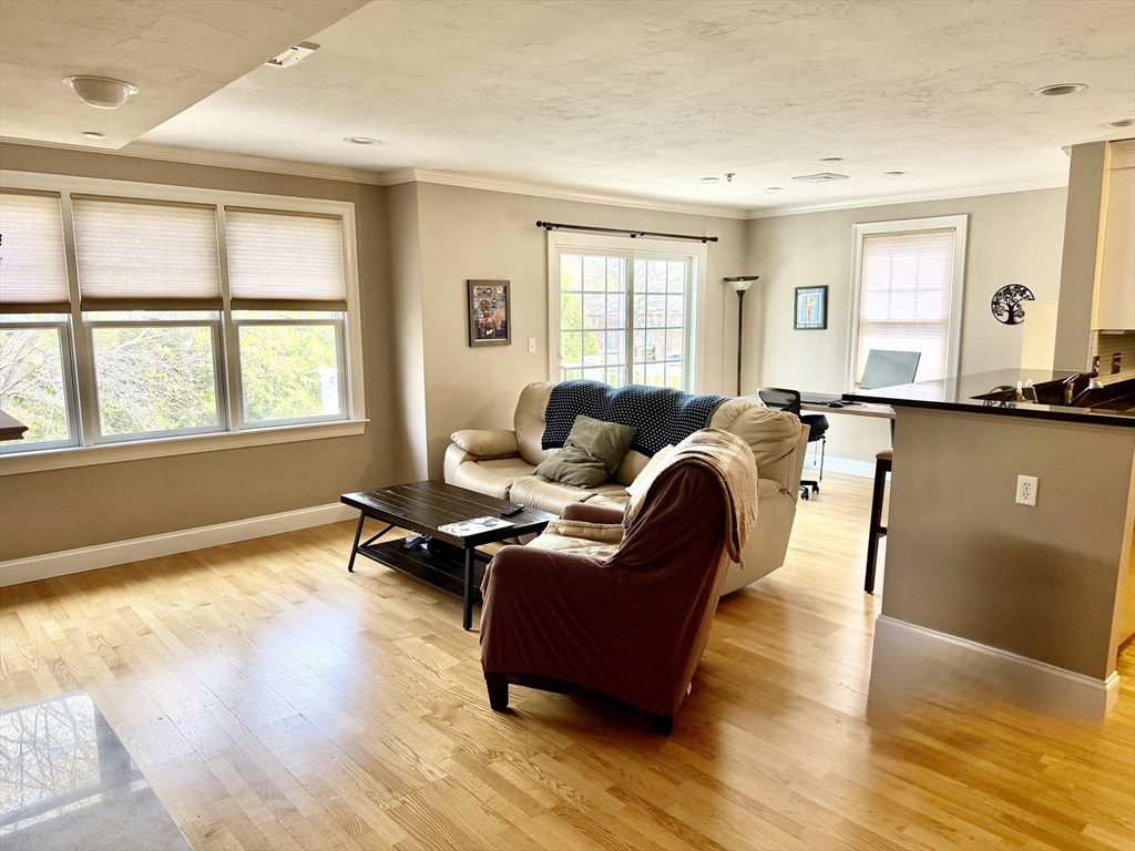 27 Maple Street, Unit F Canton, MA 02021 - Photo 4 of 22