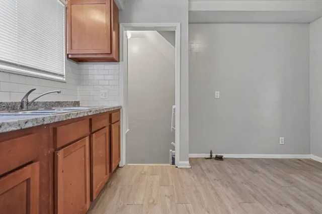 $1,250 | 19356 Westmoreland Road, Detroit, MI 48219