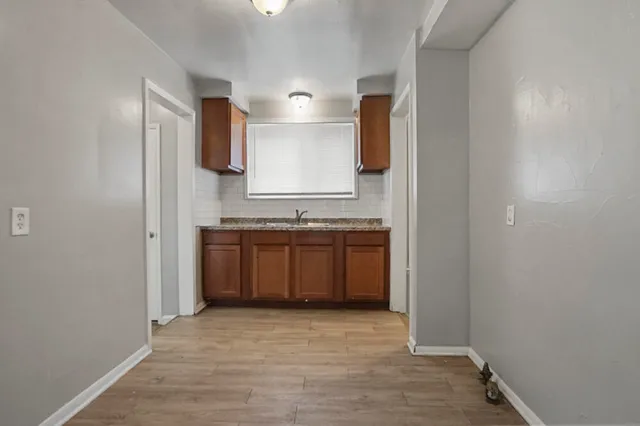 $1,250 | 19356 Westmoreland Road, Detroit, MI 48219