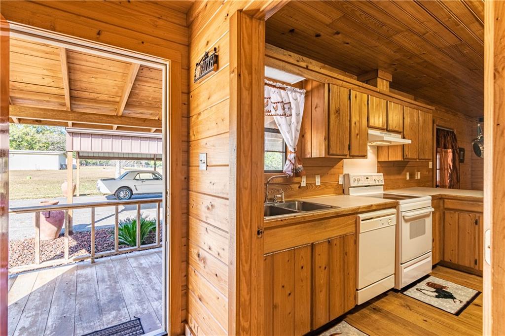 456 Robertson Road Pollock, LA 71467 - Photo 6 of 46 Gallery Image 6