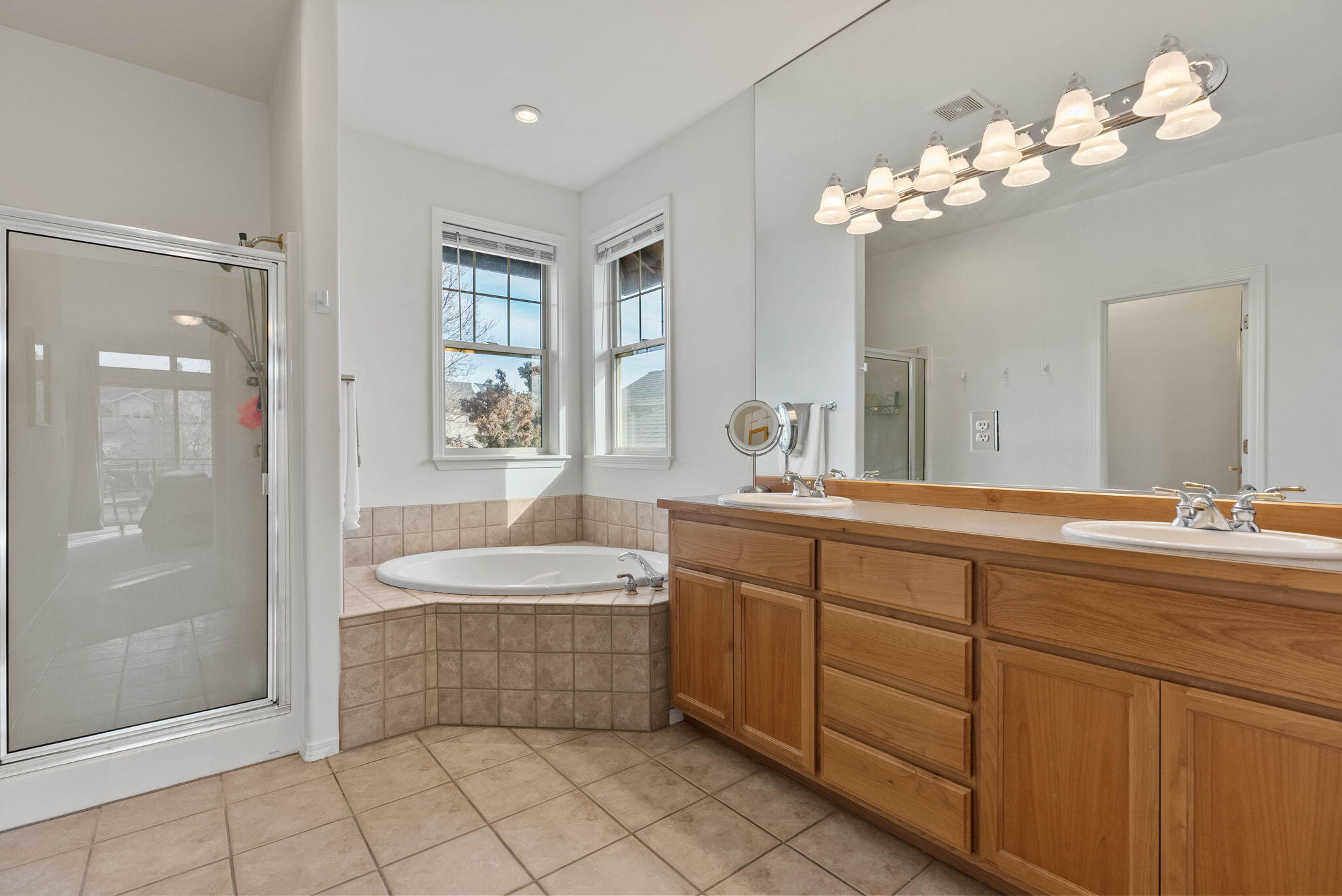 8524 Forest Ridge Loop Redmond, OR 97756 - Photo 19 of 66 50-web-or-mls-Riley Visuals-50