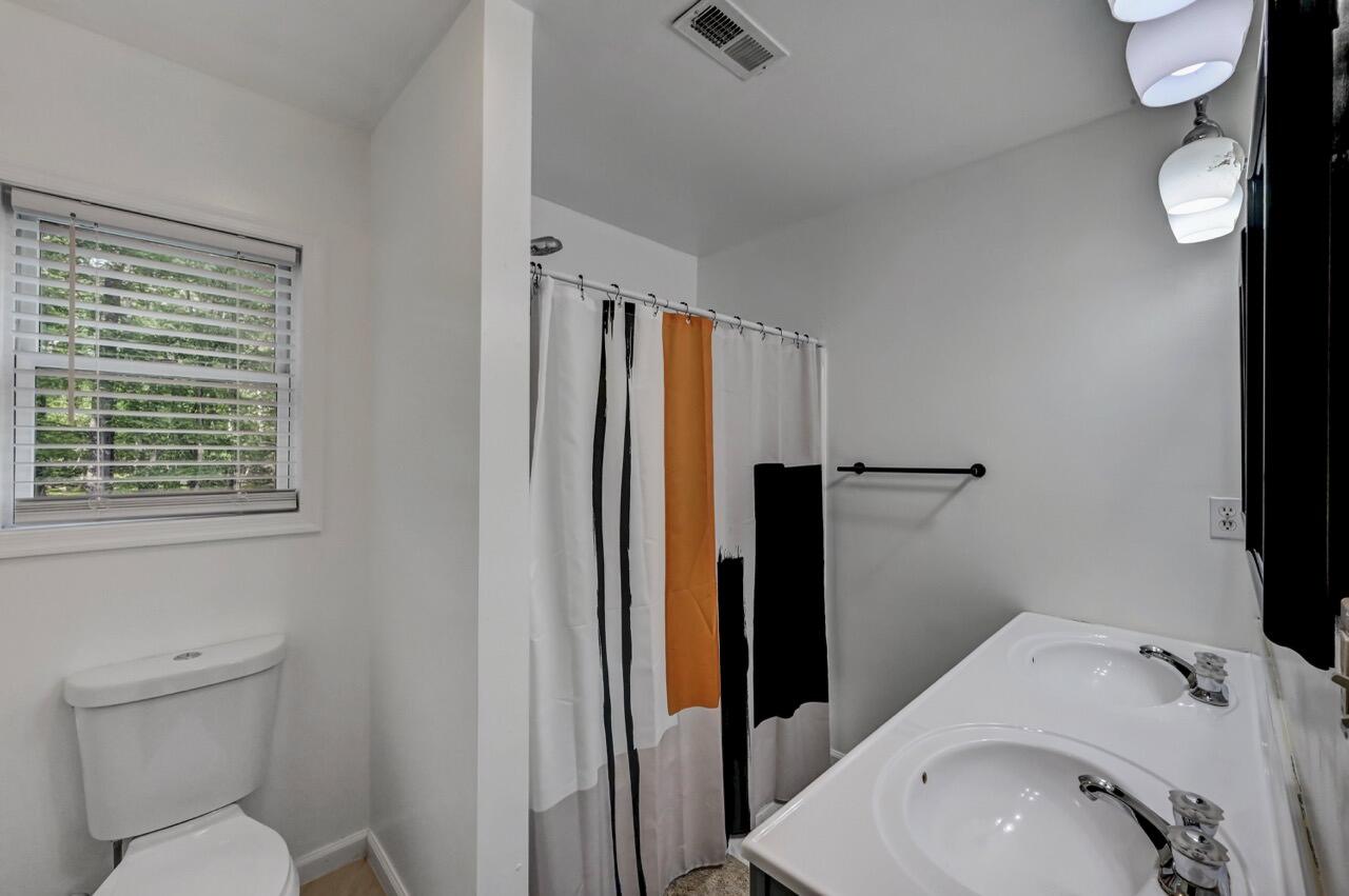 531 Chancellor Road East Stroudsburg, PA 18302 - Photo 36 of 61 Primary Full Bath