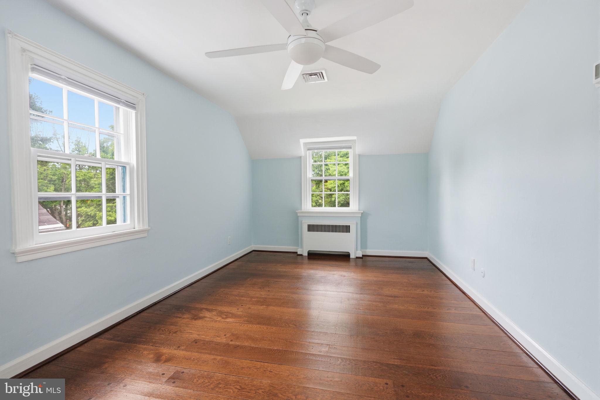 404 Old Farm Road Wyncote, PA 19095 - Photo 28 of 41 Bright and airy room with charm.