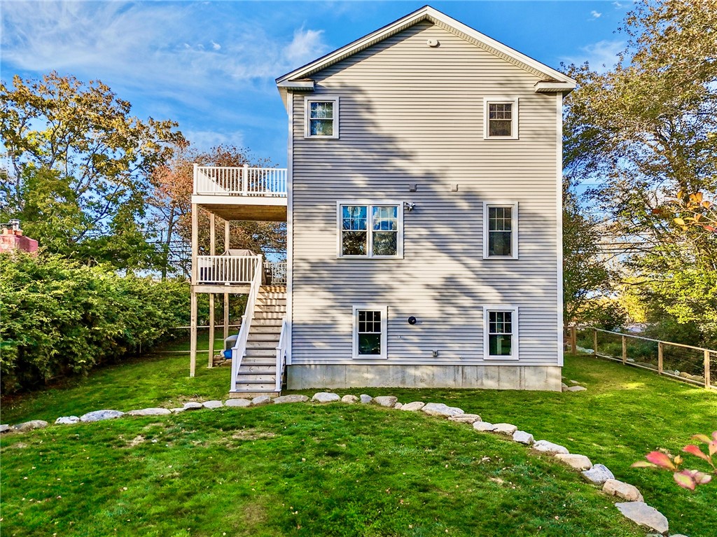 608 Wordens Pond Road South Kingstown, RI 02879 - Photo 6 of 39