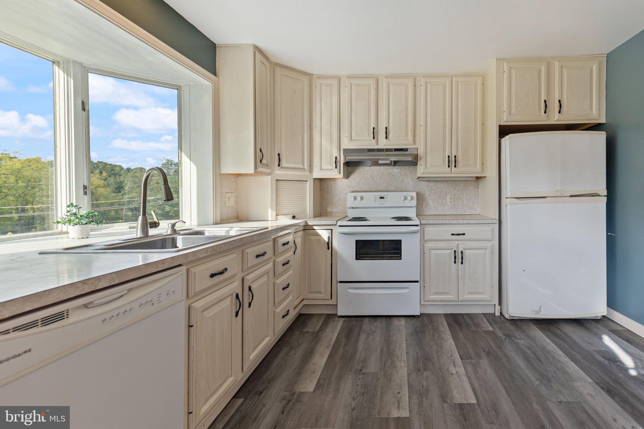 310 Sample Bridge Road Mechanicsburg, PA 17050 - Photo 7 of 25 Gallery Image 7