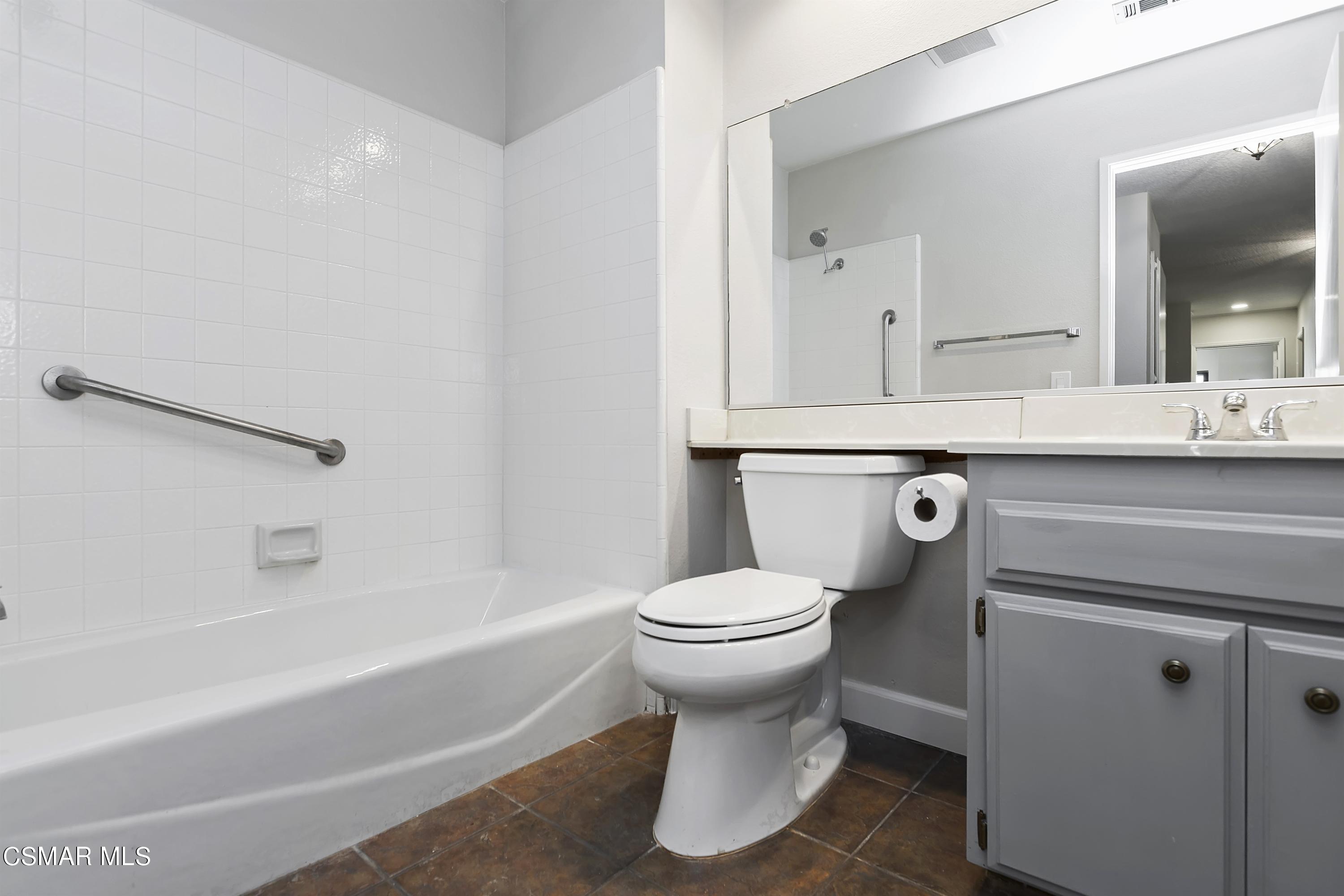 526 Vía Zapata Riverside, CA 92507 - Photo 18 of 37 022_Bathroom
