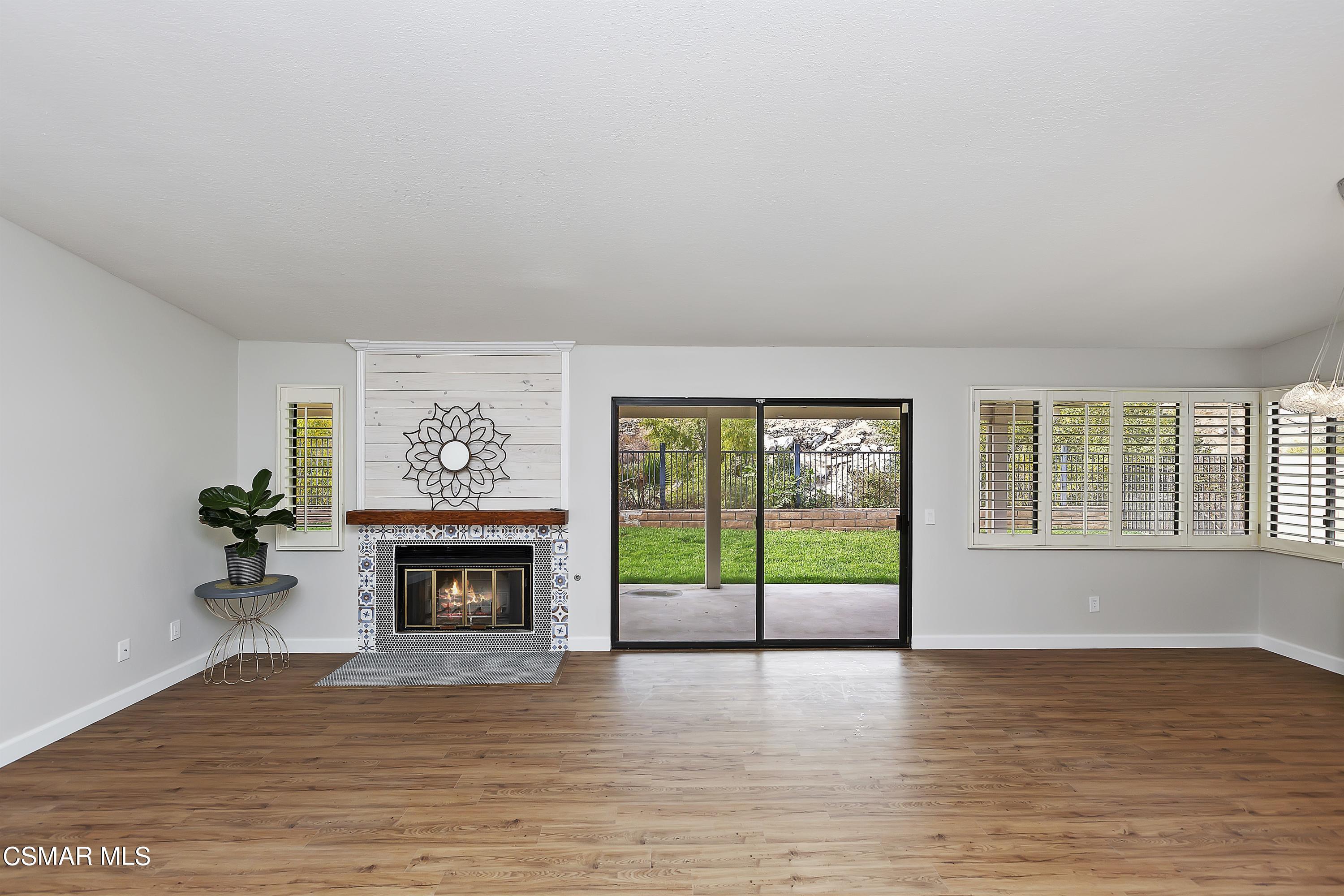 526 Vía Zapata Riverside, CA 92507 - Photo 9 of 37 012_Family Room & Dining