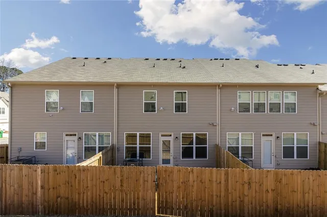 $2,500 | 2176 Flying Spur Drive, Lithonia, GA 30058