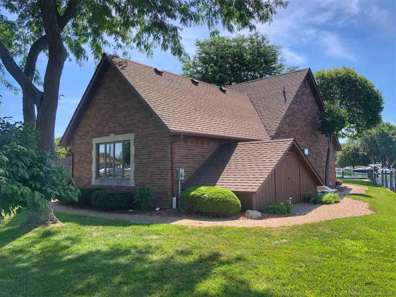 31954 Bridge Road Harrison Township, MI 48045 - Photo 2 of 38