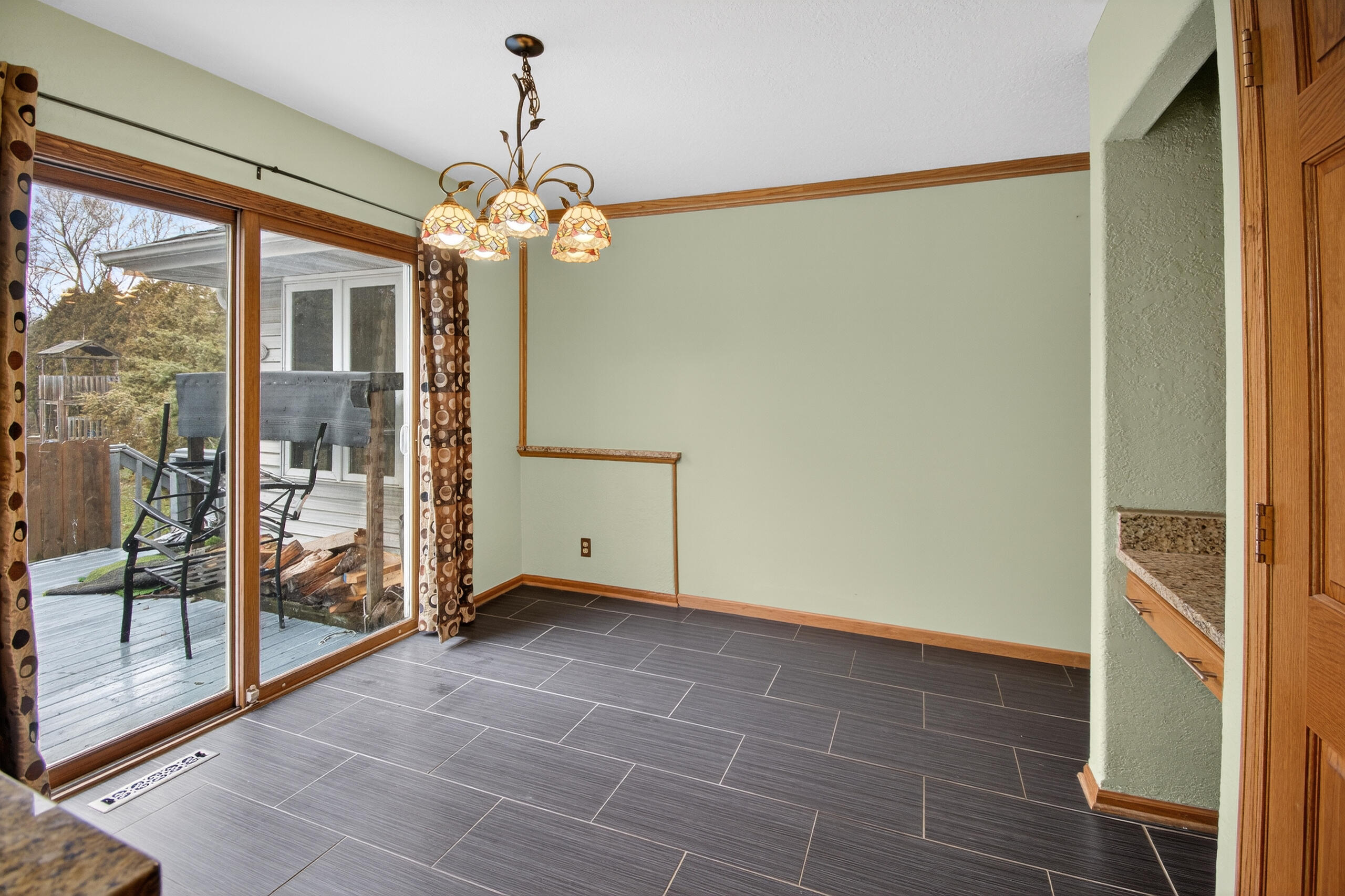 9934 28th Avenue Pleasant Prairie, WI 53158 - Photo 12 of 48 Eat In Kitchen