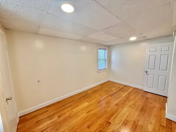 $3,100 | 35 Highland Avenue, Unit 1, Everett, MA 02149