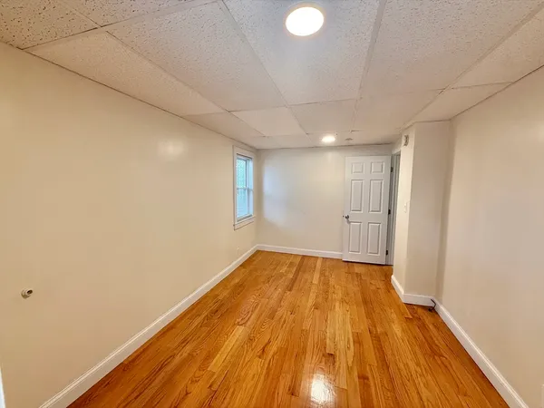 $3,100 | 35 Highland Avenue, Unit 1, Everett, MA 02149