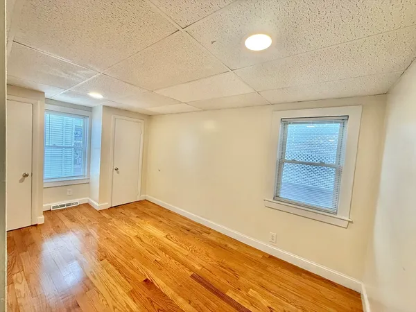 $3,100 | 35 Highland Avenue, Unit 1, Everett, MA 02149