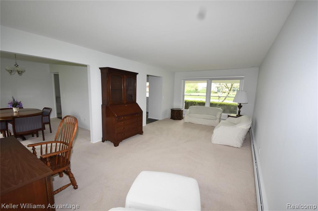 30209 Barwell Road Farmington Hills, MI 48334 - Photo 7 of 35