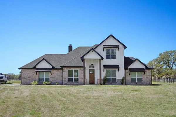 $599,999 | 5812 West Sky Hawk Trail, Royse City, TX 75189