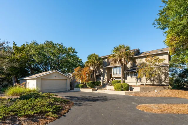 $3,250,000 | 10 Waterway Island Drive, Isle of Palms, SC 29451