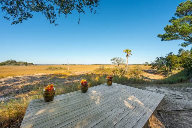 $3,250,000 | 10 Waterway Island Drive, Isle of Palms, SC 29451