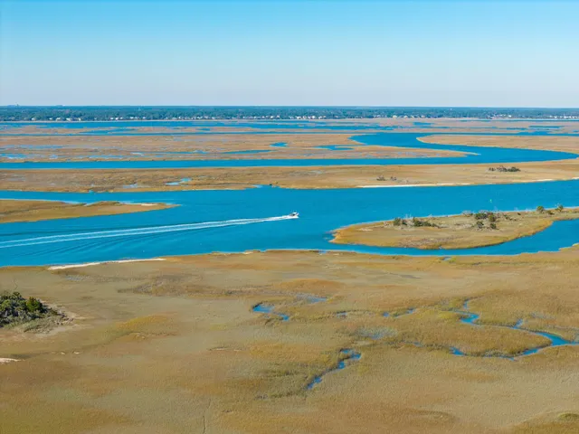 $3,250,000 | 10 Waterway Island Drive, Isle of Palms, SC 29451