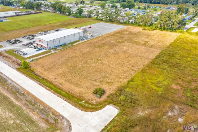 $171,900 | 321 Trinity Lane, Gray, LA 70359