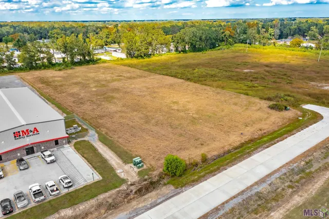 $171,900 | 321 Trinity Lane, Gray, LA 70359