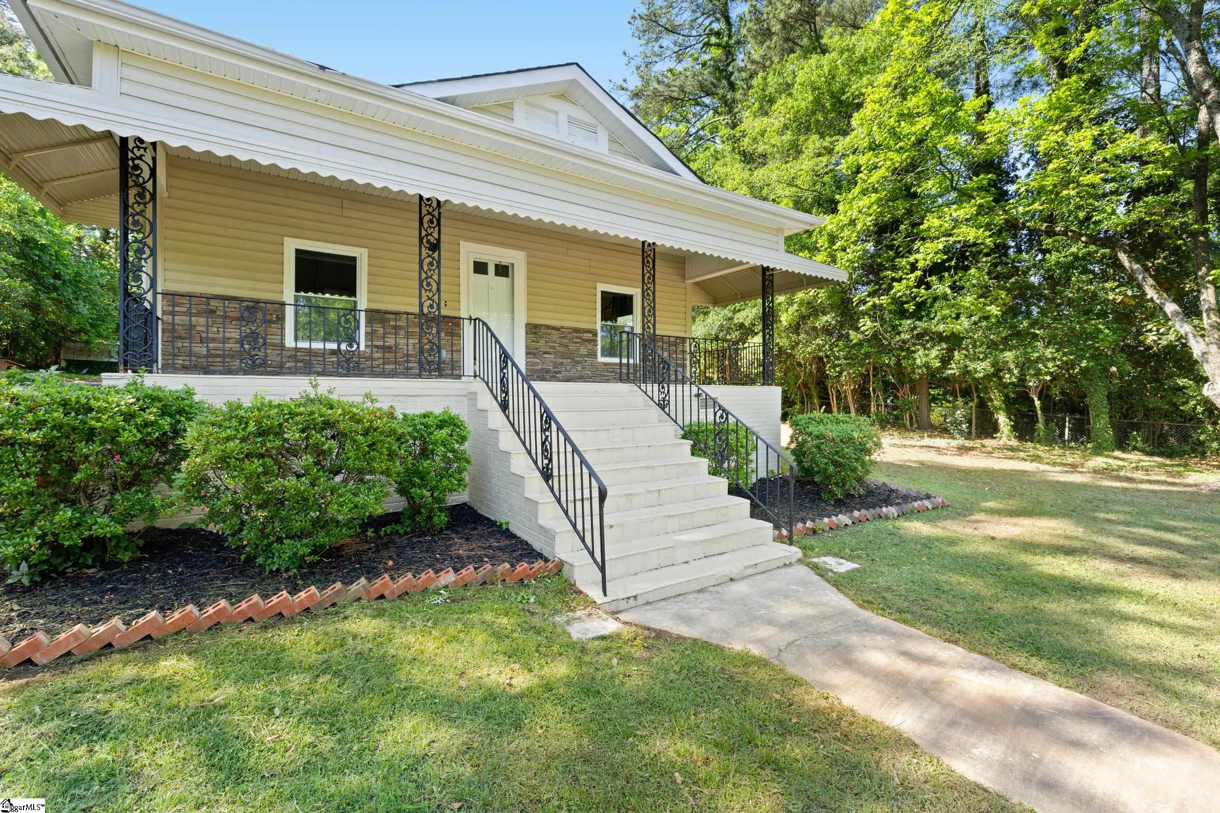 122 Sunset Drive Gaffney, SC 29340 - Photo 5 of 34
