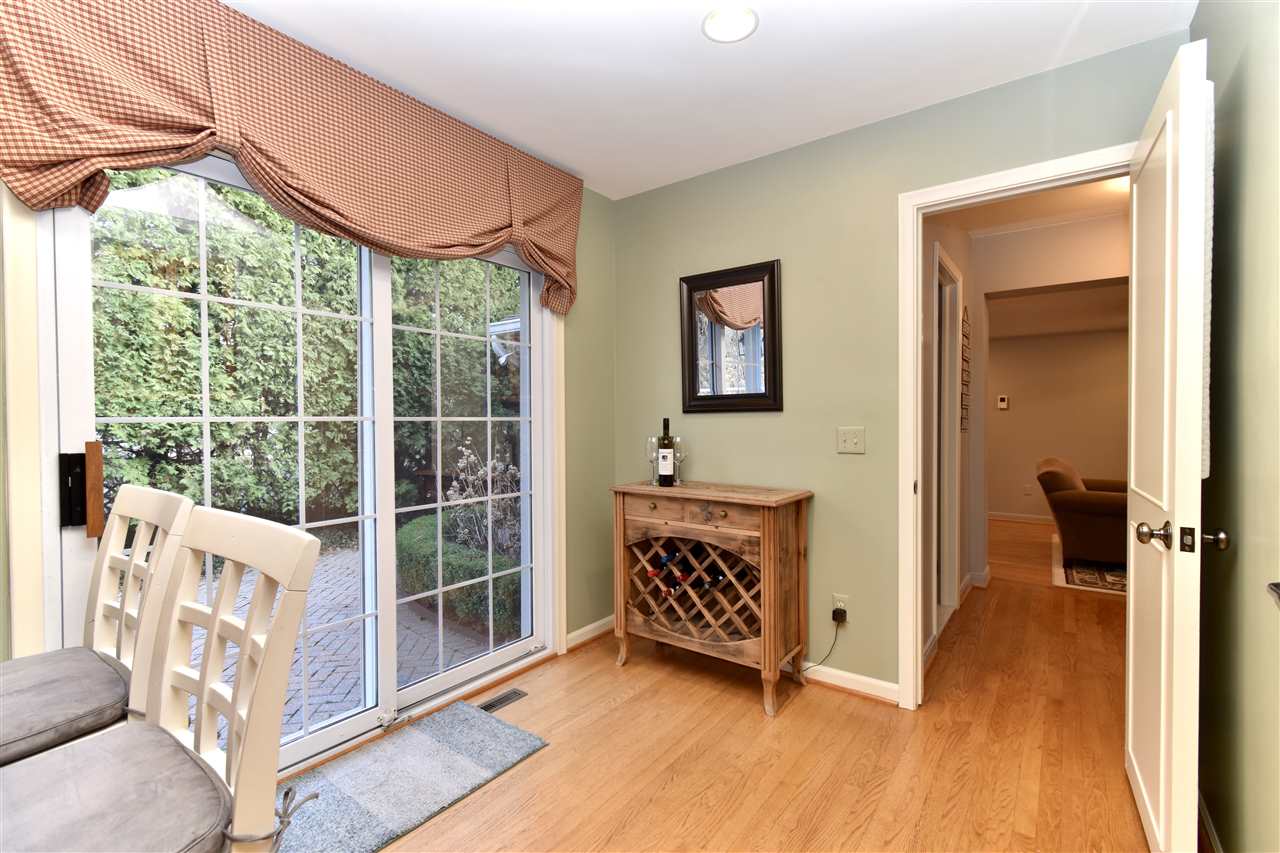 131 Lothrop Road Grosse Pointe, MI 48236 - Photo 19 of 21 50037397-18.JPG