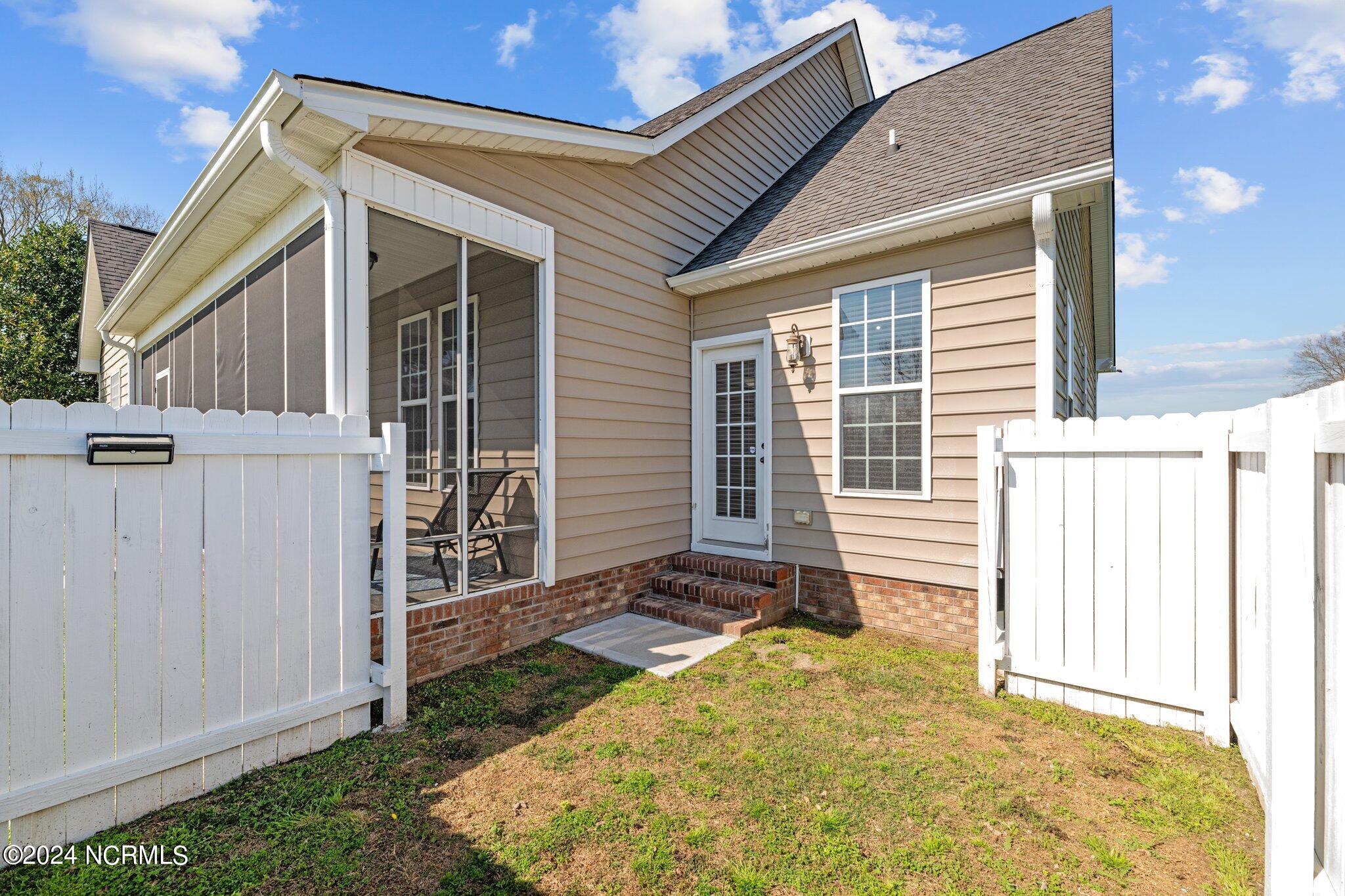 216 Loop Road Cove City, NC 28523 - Photo 36 of 55 72-web-or-mls-DSC_6347