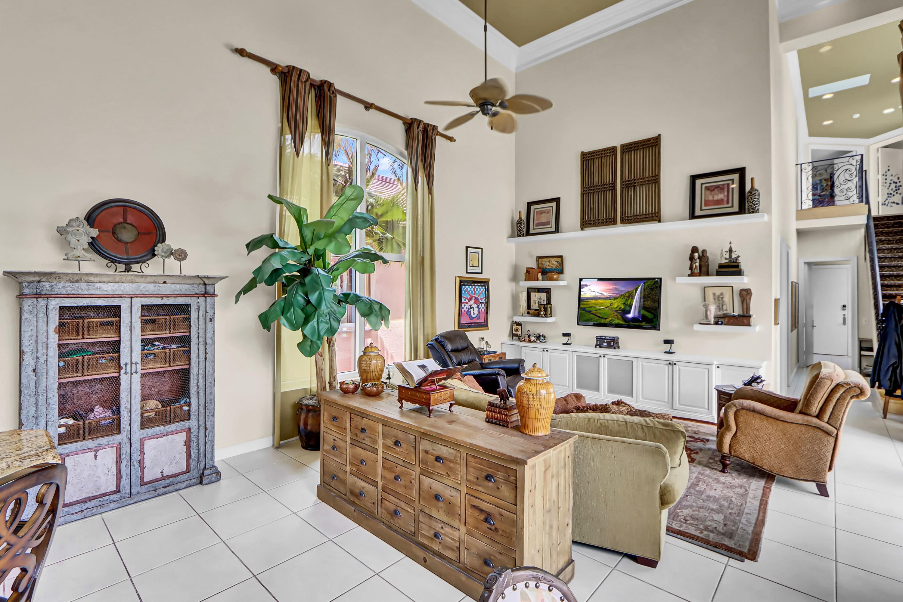 6521 Northwest 39th Terrace Boca Raton, FL 33496 - Photo 13 of 47 Family Room - 1