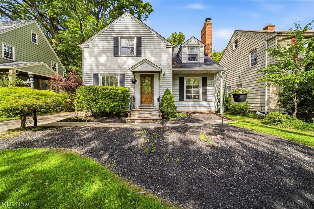 852 Englewood Road Cleveland Heights, OH 44121 - Photo 1 of 26