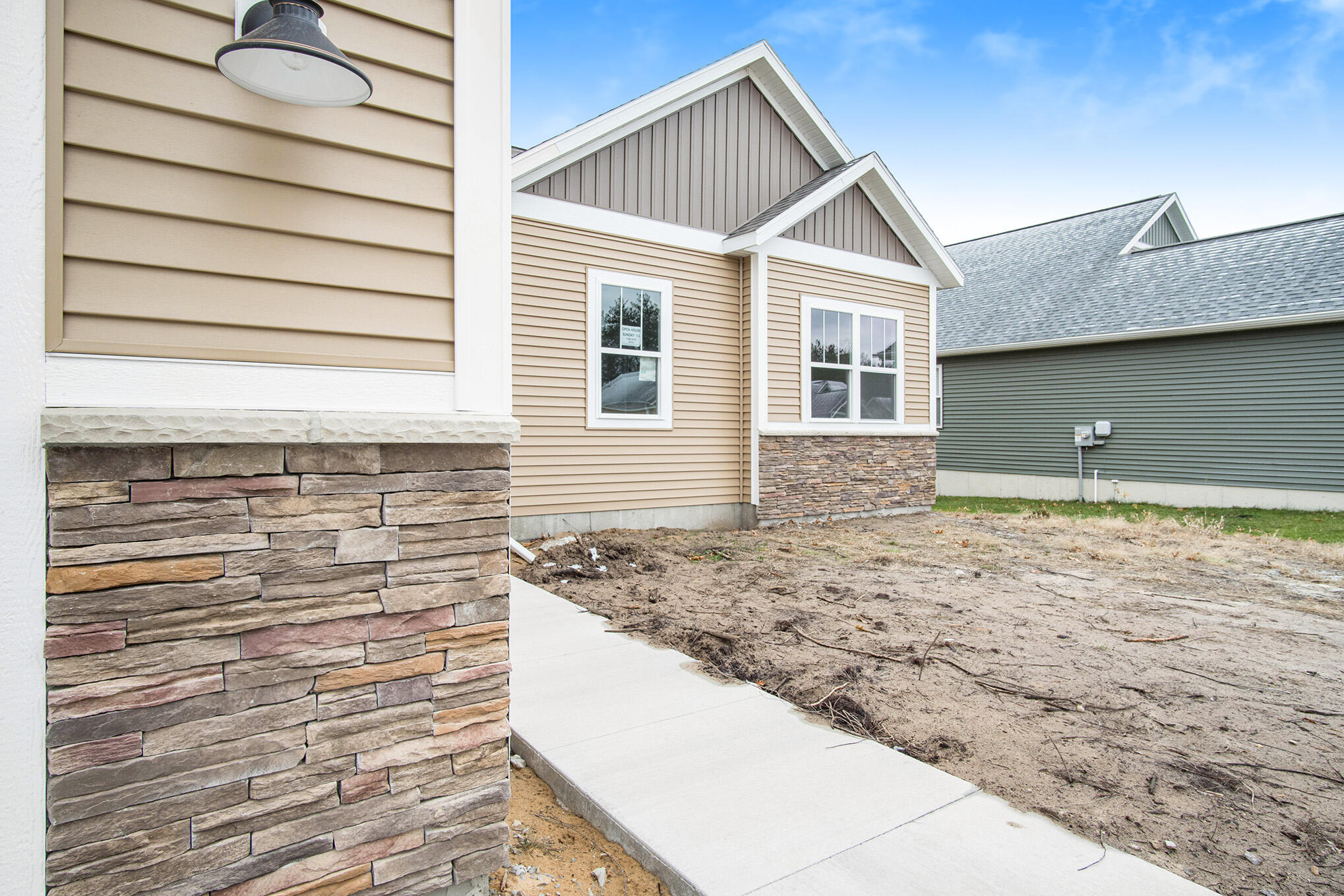 2611 Eagle Ridge Muskegon, MI 49444 - Photo 3 of 33 DSC03530