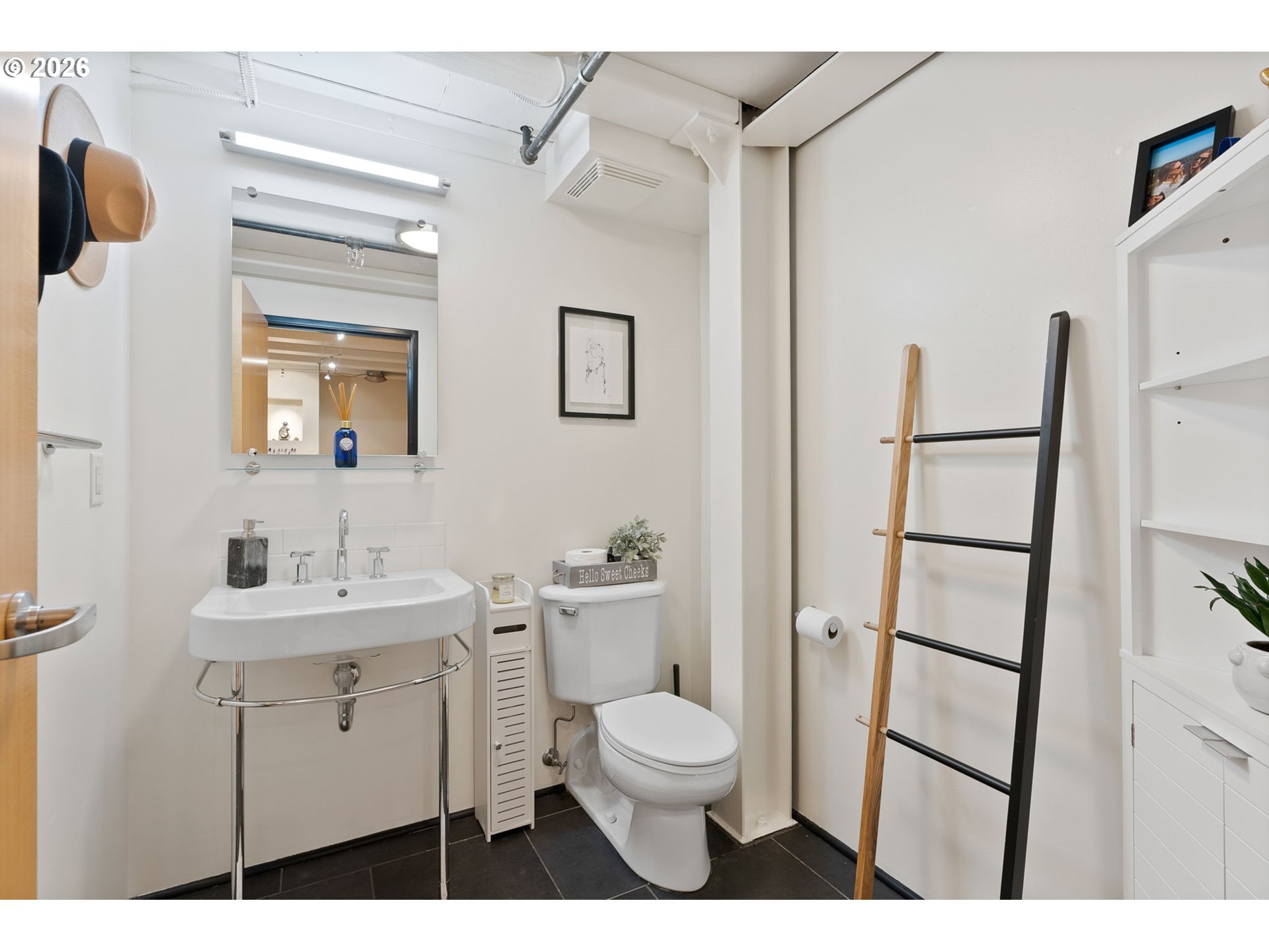 1400 Northwest Irving Street, Unit 730 Portland, OR 97209 - Photo 19 of 28