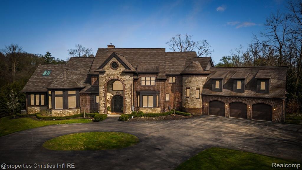 920 Southdown Road Bloomfield Hills, MI 48304 - Photo 9 of 64 Gallery Image 9