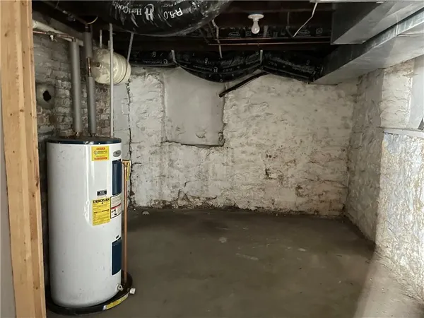 $2,650 | 107 Liberty Street, Greensburg, PA 15601